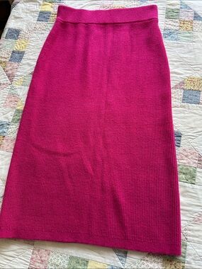 T—Fuchsia Knit Pencil Skirt